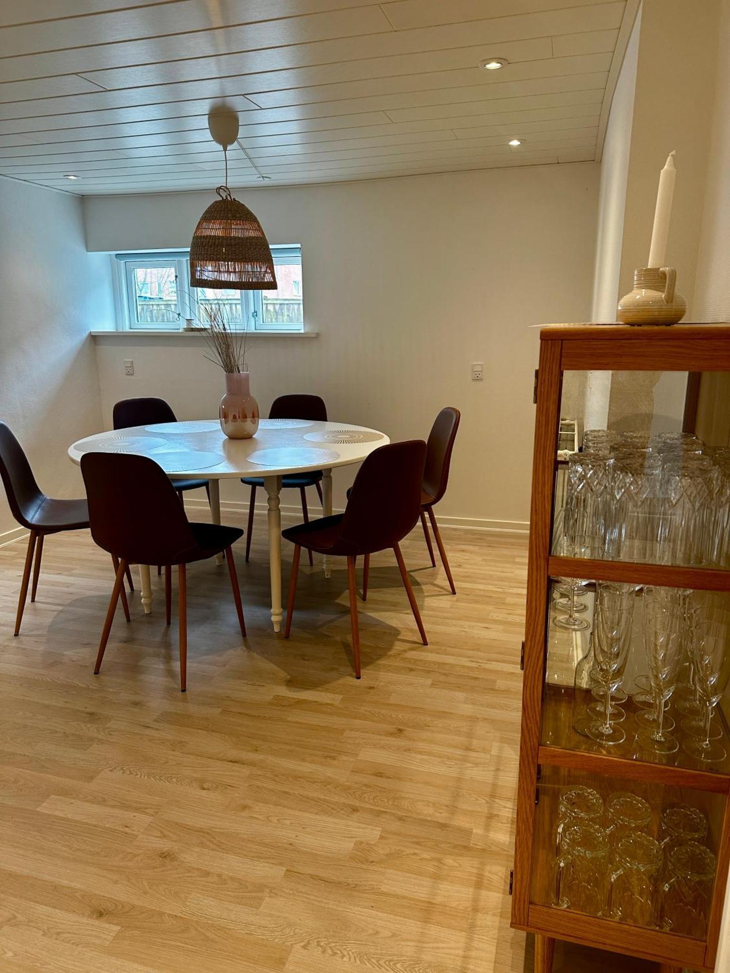 Skon Lejlighed Med Egen Terrasse Og Have Taet Pa Centrum I Скаген Экстерьер фото
